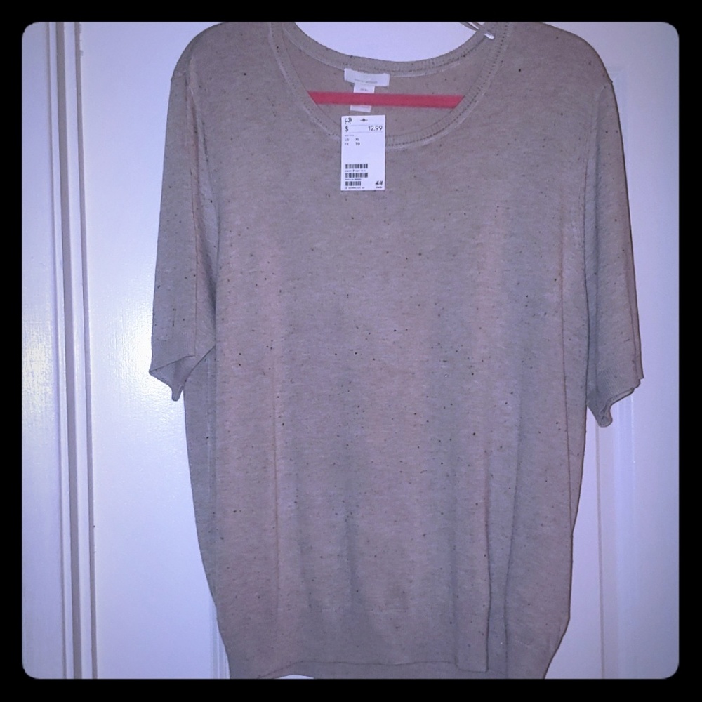 H & M short sleeved sweater top